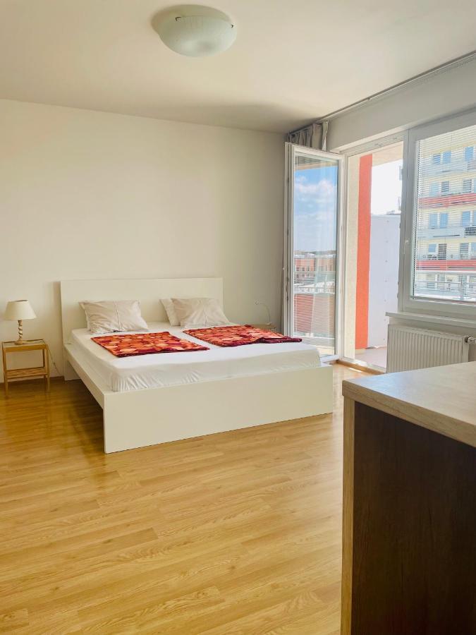 A Nice Place To Stay Apartments Прага Экстерьер фото