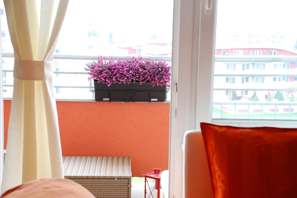 A Nice Place To Stay Apartments Прага Экстерьер фото