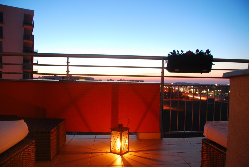 A Nice Place To Stay Apartments Прага Экстерьер фото