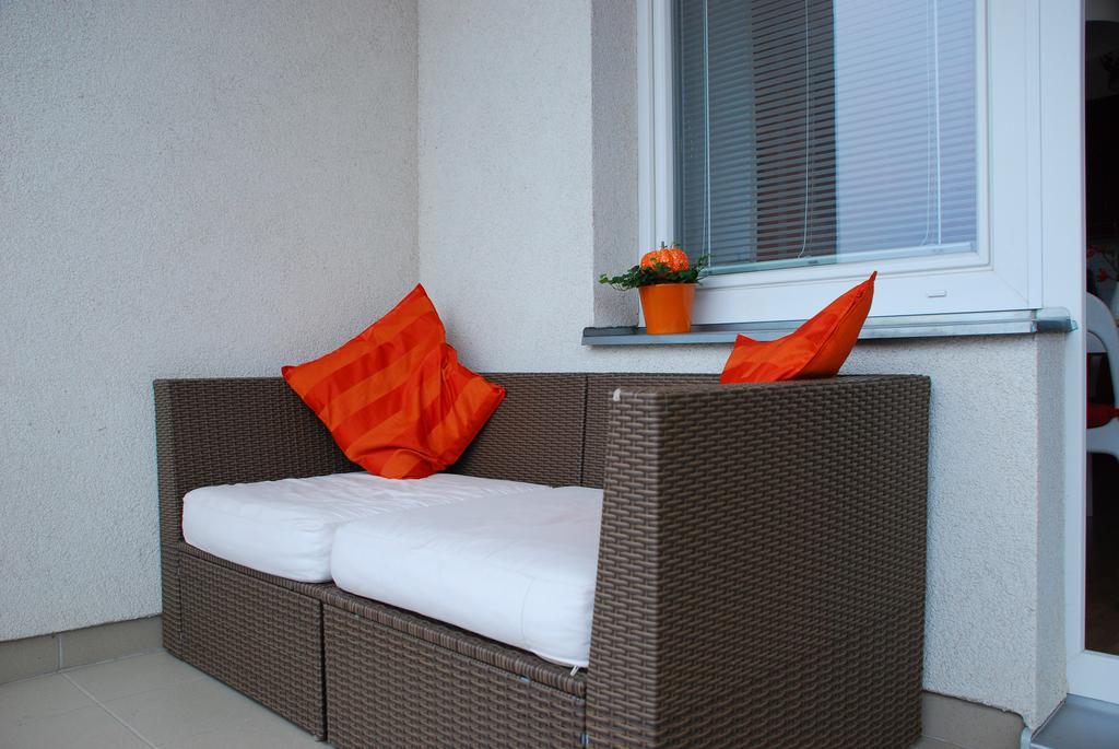 A Nice Place To Stay Apartments Прага Экстерьер фото